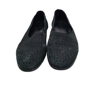 Ecco Black Perforated Slip On Shoes Womens 39 US 8